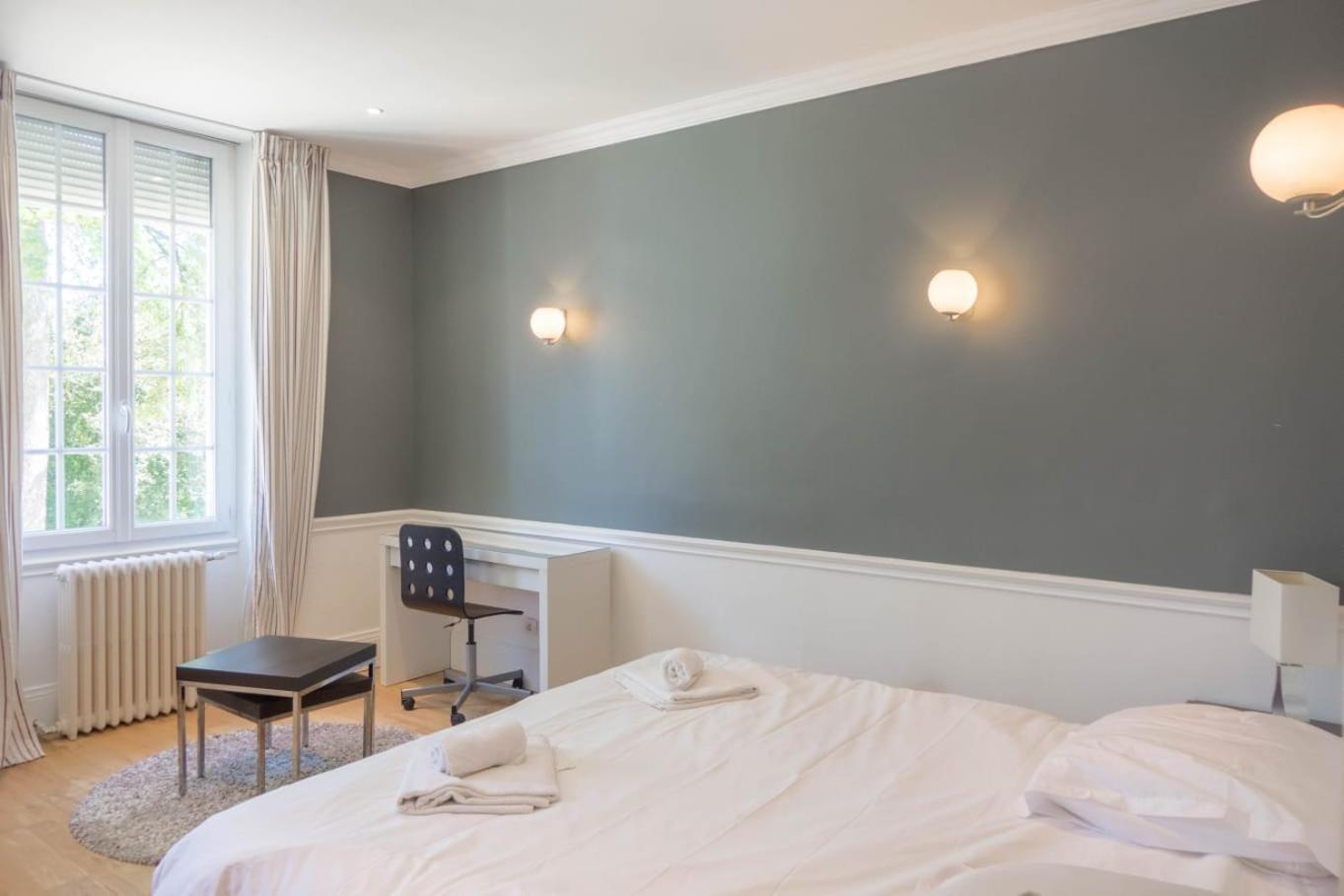 Maison Chaleureuse De 4 A 12 Personnes Neuville-aux-Bois 외부 사진