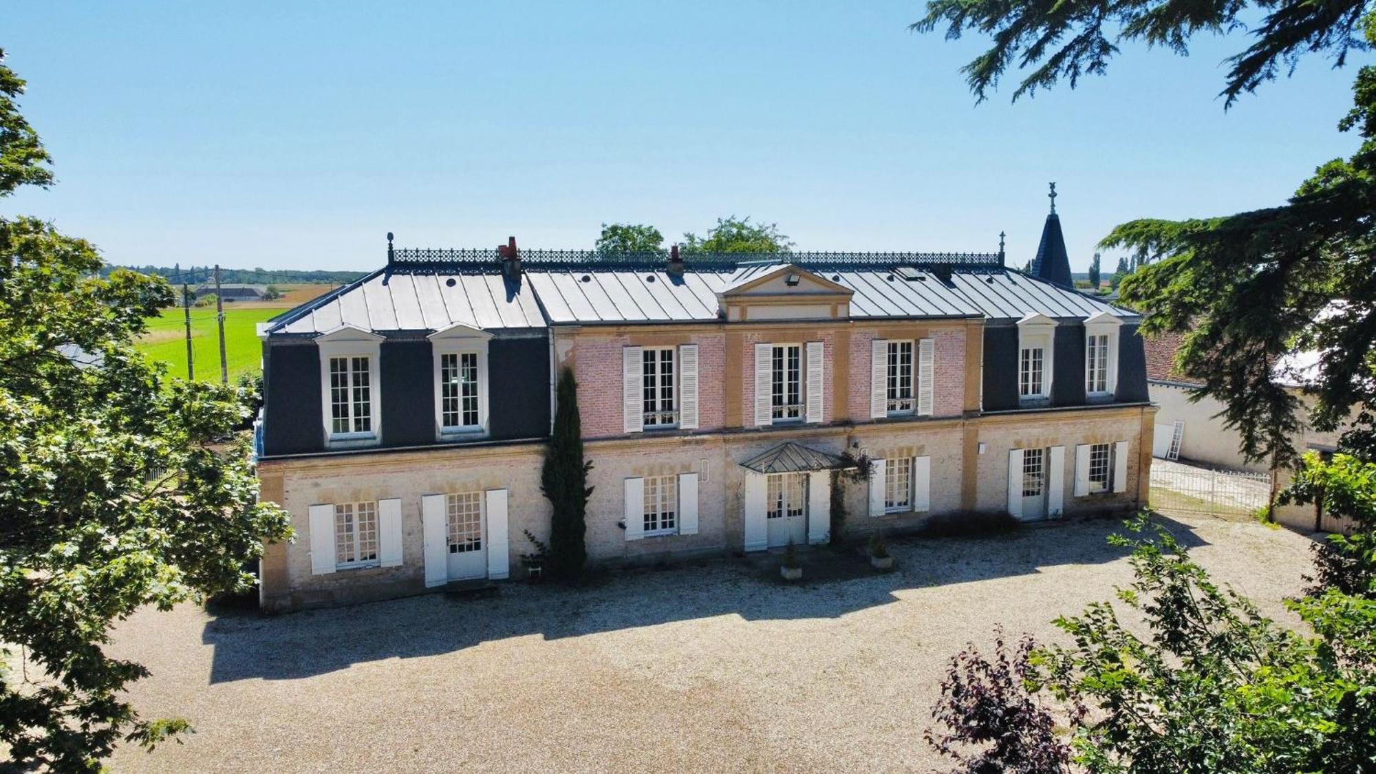 Maison Chaleureuse De 4 A 12 Personnes Neuville-aux-Bois 외부 사진